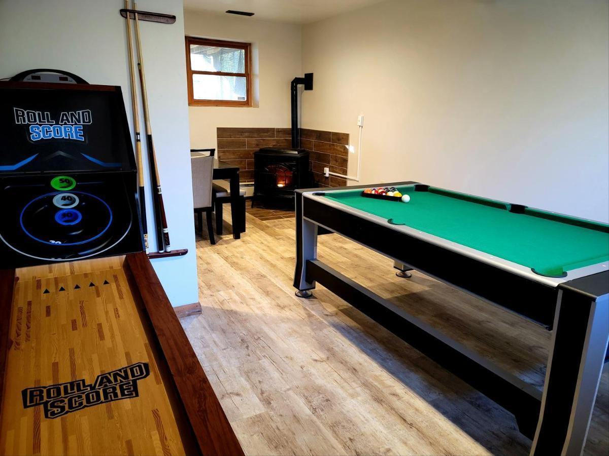 The Pocono'S Retreat With A Gameroom, Firepit, And Lake Бушкил Екстериор снимка