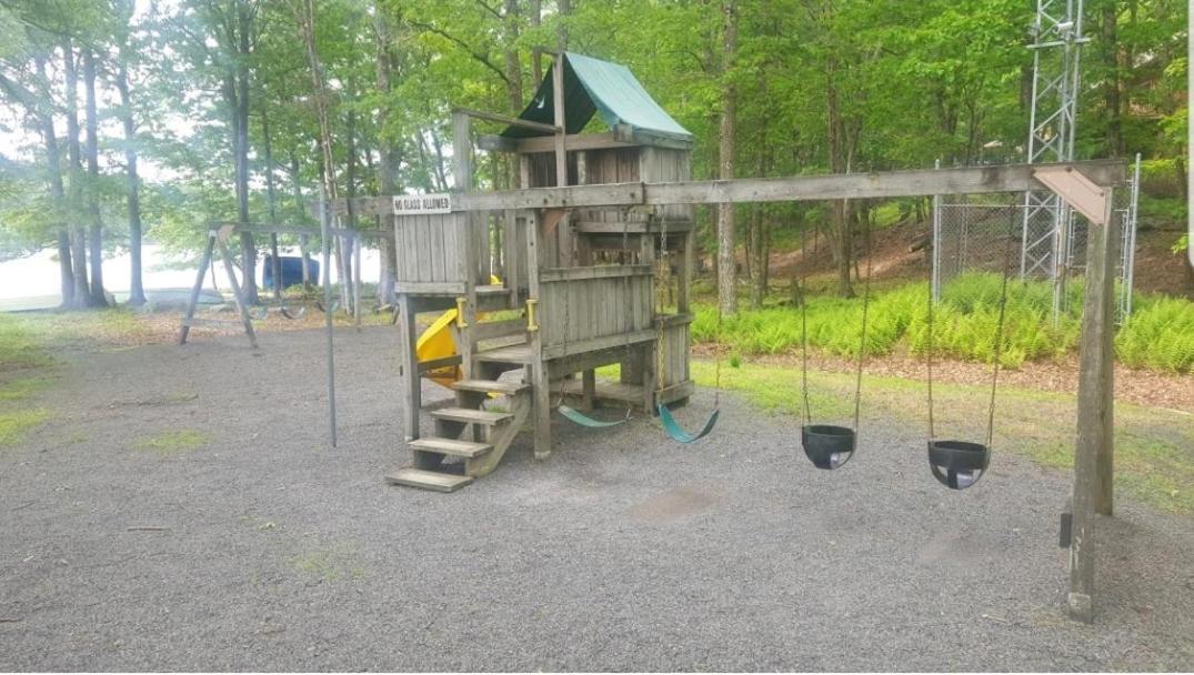 The Pocono'S Retreat With A Gameroom, Firepit, And Lake Бушкил Екстериор снимка