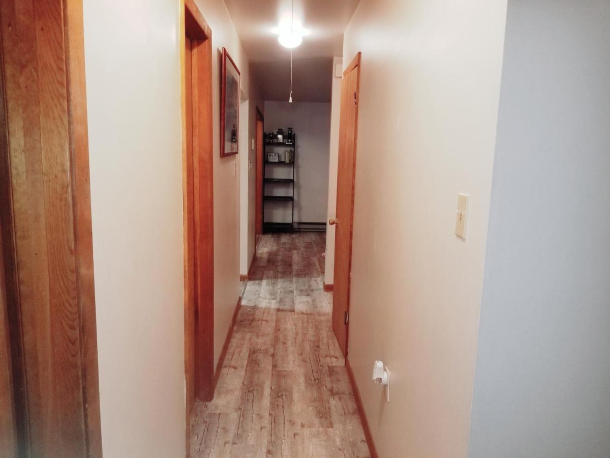 The Pocono'S Retreat With A Gameroom, Firepit, And Lake Бушкил Екстериор снимка
